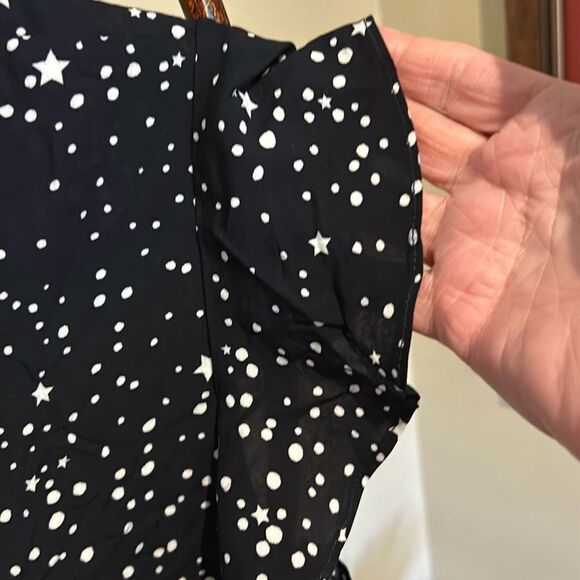 Cupcakes & Cashmere Tie Front Top NWT - Picture 5 of 8